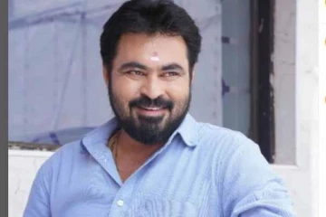 தனது தந்தைக்கு அழகான பொருளை பரிசளித்த சீரியல் நடிகர் தினேஷ்- அழகிய தருணத்தின் வீடியோ