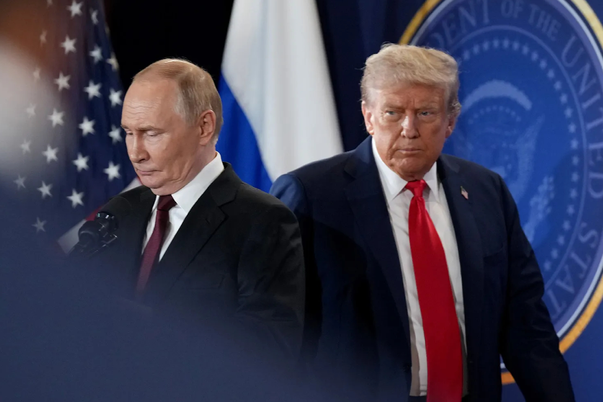 அமெரிக்காவிடம் வசமாக சிக்கிய ரஷ்யா! ஜெலன்ஸ்கியிடம் சென்ற உளவுத் தகவலால் பதற்றம் | Russia Monitoring American Bases