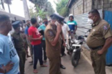 யாழில் வீடு புகுந்து தூக்கத்தில் இருந்த பெண்களை அச்சுறுத்திய கும்பல்!