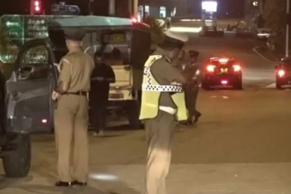 தெற்கு அதிவேக நெடுஞ்சாலையில் விசேட சோதனை நடவடிக்கை | Vehicles Entering And Exiting Expressway Dodangoda தெற்கு அதிவேக நெடுஞ்சாலையில் விசேட சோதனை நடவடிக்கை | Vehicles Entering And Exiting Expressway Dodangoda