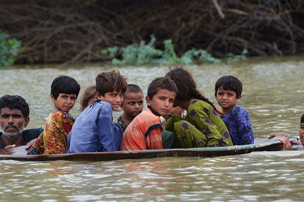 புரட்டியெடுத்த வெள்ளத்தில் சின்னாபின்னமான பாகிஸ்தான் | Pakistan Shattered By The Overturned Flood