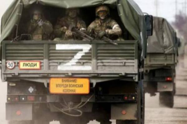 ரஷ்ய ராணுவ வாகனங்களில் 