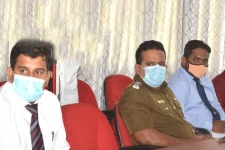 மட்டக்களப்பில் சுகாதார நடைமுறைகளை பின்பற்றாத வர்த்தக நிலையங்களுக்கு எதிராக நடவடிக்கை