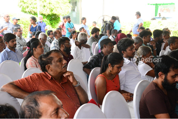 தீபச்செல்வனின் "பதுங்கு குழியில் பிறந்த குழந்தை" நூலிற்கு கொழும்பில் செங்கம்பள வரவேற்பு (Photos) | Red Carpet Reception In Colombo