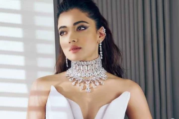 உச்சக்கட்ட கிளாமரில் நடிகை ராஷ்மிகா மந்தனா!! ரீசெண்ட் புகைப்படங்கள்..