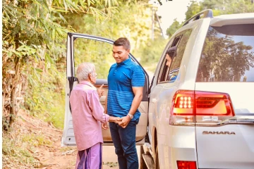 பிரச்சினைகளுக்கு வன்முறை தீர்வாகாது: ரம்புக்கனை கலவரம் தொடர்பில் நாமல் வெளியிட்ட தகவல் (PHOTO)