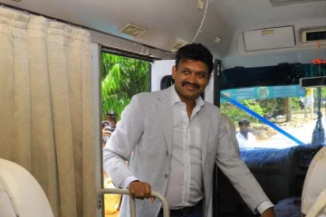 சுட்டெரிக்கும் வெய்யில்; கிழக்கில் குளுகுளு ஏசி பஸ் சேவை!