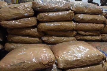 வவுனியாவில் கஞ்சாவுடன் கைது செய்யப்பட்டவரின் வீட்டிலிருந்து கஞ்சா பொதிகள் மீட்பு