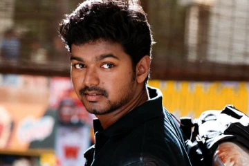 விஜய்யை விட அவர் அம்மாவிற்கு வயது கம்மி.. ரசிகர்களை ஏமாற்றிய இயக்குனர்