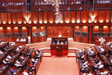 පාර්ලිමේන්තු සභාවාරය ආරම්භයි [LIVE]