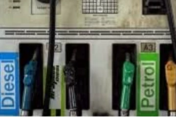 பட்ஜெட்டில் புதிய வரி: பெட்ரோல், டீசல் விலை மீண்டும் அதிகமாகிறது