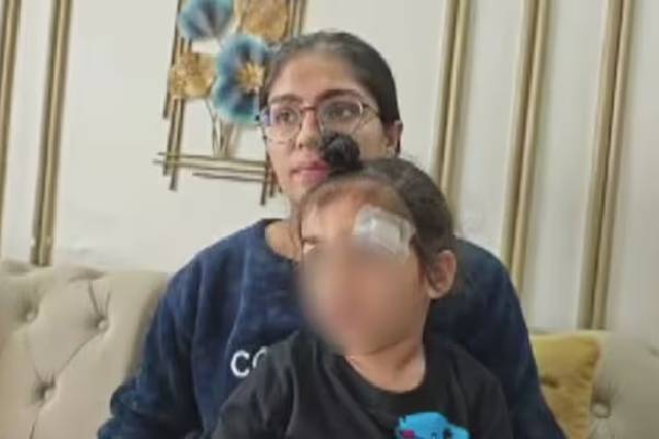 தையல் போடுவதற்கு பதிலாக ஃபெவிக்விக் தடவிய மருத்துவர் - அடுத்து நடந்தது என்ன? | Doctor Applies Feviquik To Childs Wound Up