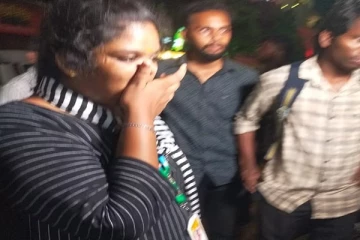 "கண்ட கருமத்துக்கெல்லாம் டிக்கெட் தர முடியாது" - மாணவியை நடுவழியில் இறக்கிவிட்ட கண்டக்டர்!