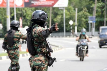 நாட்டை மூடுவது தொடர்பில்  ஜனாதிபதி இன்னும்  தீர்மானிக்கவில்லை!