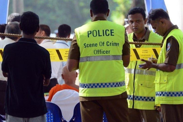 குற்ற இடங்களை காணொளி எடுப்பவர்களுக்கு காவல்துறை எச்சரிக்கை | Warning Jail Sentence For Videotaping Crime Scenes