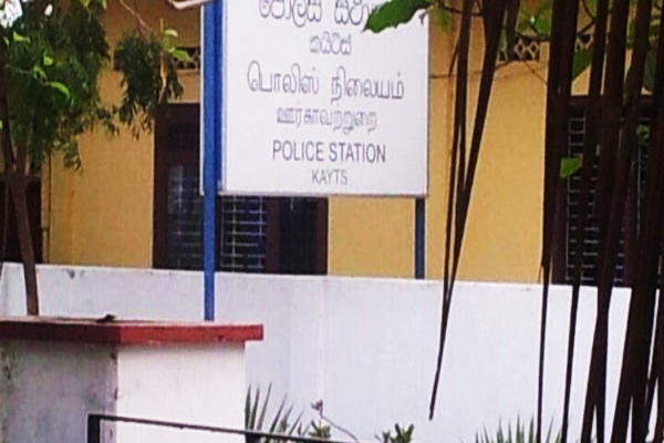 யாழில் பேருந்து சாரதி மீது தாக்குதல் : தீவகத்தில் சேவை முடக்கம் | Bus Driver Attacked In Jaffna Service Disruption யாழில் பேருந்து சாரதி மீது தாக்குதல் : தீவகத்தில் சேவை முடக்கம் | Bus Driver Attacked In Jaffna Service Disruption