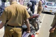 රට පුරා එකවර ගැසූ දැවැන්ත පොලිස් දැල- වරෙන්තුකරුවන් 400කට වැඩි පිරිසක් කොටු