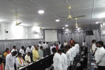 யாழ். மாநகர சபையில் ஏற்பட்ட குழப்பம்: வெளிநடப்பு செய்த உறுப்பினர்கள்