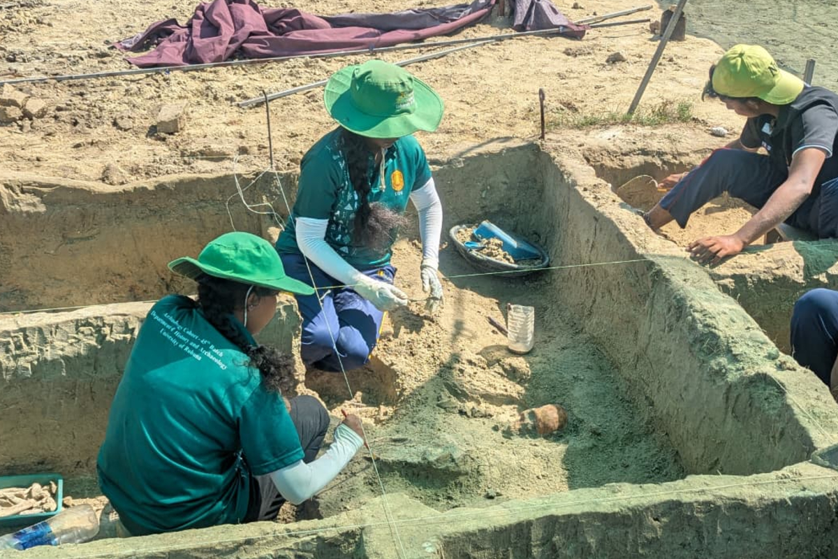 செம்மணிப் பேரவலம் : மனித எலும்புக்கூடுகளின் எண்ணிக்கை 302 ஆக உயர்வு | Chemmani Mass Graves Jaffna செம்மணிப் பேரவலம் : மனித எலும்புக்கூடுகளின் எண்ணிக்கை 302 ஆக உயர்வு | Chemmani Mass Graves Jaffna