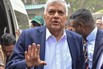 දේශපාලන පළිගැනීමද? රනිල්ගේ කල් දැම්ම නඩුව අයින් කරගන්න කුමන්ත්‍රණයක්