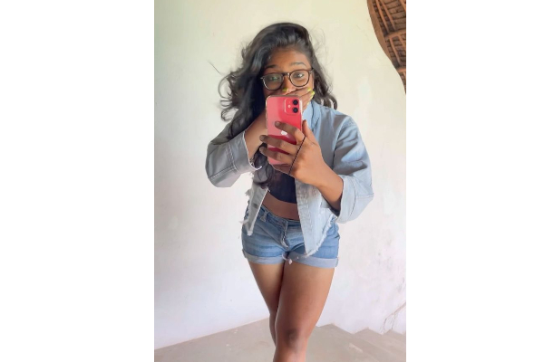 பார்வதியா இது? மதுரை அழகியின் பரிதாப நிலை கண்டு ஷாக்கான ரசிகர்கள்…. எப்படி இருந்த விஜே இப்படி ஆகிட்டாரு? | Vj Parvathy Pic Taken After Survivor Exit