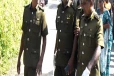 மட்டக்களப்பில் அதிரடி காட்டிய அதிகாரிகள் ; திடீர் சோதனையில் சிக்கிய உணவகங்கள்