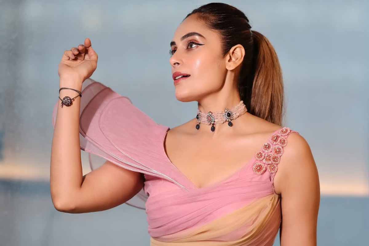 40 நாட்களில் 7 கிலோ உடல் எடையை குறைத்துள்ளார் நடிகை ஸ்ருதிகா | Actress Shruthika Weight Loss Journey 40 நாட்களில் 7 கிலோ உடல் எடையை குறைத்துள்ளார் நடிகை ஸ்ருதிகா | Actress Shruthika Weight Loss Journey