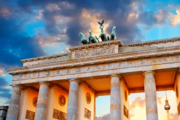 ஜேர்மனியில் சர்வதேச மாணவர்கள் கட்டணமில்லாமல் கல்வி கற்கலாம் என்ற செய்தி உண்மையானதா?