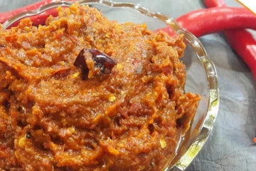 மாங்காய் இஞ்சி நெல்லிக்காய்த் துவையல் 5 மிடத்தில் செய்து அசத்தலாம்!