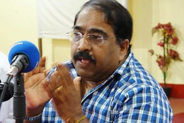 அடக்குமுறைகளை கைவிட்டு இயல்பு வாழ்க்கைக்கு வழிவிடுங்கள்! - அரசிடம் சுரேஷ் இடித்துரைப்பு