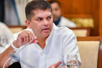 நாடாளுமன்றத்தில் சர்ச்சை: தவறான வார்த்தைகளை பயன்படுத்திய லொஹான் ரத்வத்த?