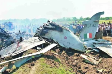 இந்தியா போர் விமானம் விழுந்து நொறுங்கி விபத்து