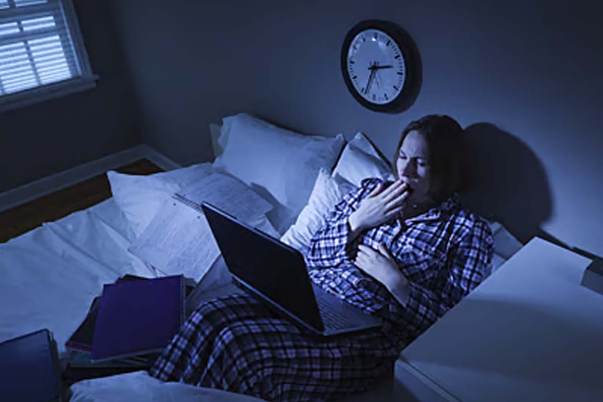 இரவில் எவ்வளவு நேரம் தூங்குறீங்க... இளைஞர்களே உங்களுக்குத் தான் | Youth Must Night Sleep Atleast 7 Hours