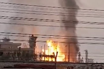 ஈரான் எண்ணெய் கிடங்குகள் மீது இஸ்ரேல் தாக்குதல்