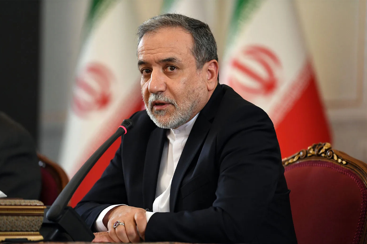 அமெரிக்காவுடனான போர்நிறுத்த ஒப்பந்தம்! ரஷ்ய சகாவை தொடர்பு கொண்ட அப்பாஸ் அராக்சி | Iran Ceasefire Agreement Discussed With Russia