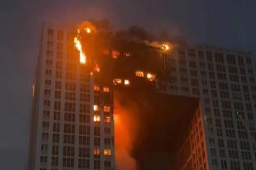 சீனாவில் உள்ள மிகப்பெரிய கட்டிடத்தில் பாரிய தீ விபத்து!