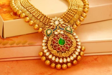 தொடர் சரிவில் தங்கம் விலை - எவ்வளவு தெரியுமா?