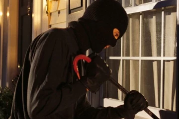 யாழில் நூதன முறையில் கொள்ளை ; சந்தேக நபர் கைது