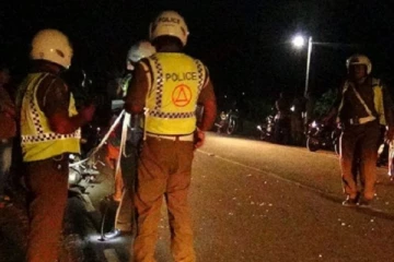 அதிவேகமாக பயணித்த எம்.பியின் வாகனம் விபத்து! அறுவர் வைத்தியசாலையில் அனுமதி