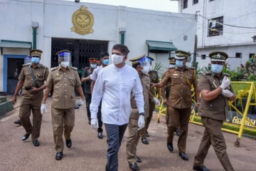 துப்பாக்கி முனையில் தமிழ் அரசியல் கைதிகளை மிரட்டிய லொஹான்- காவல்துறைமா அதிபருக்கு விடுக்கப்பட்டுள்ள உத்தரவு!