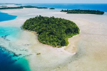 ஏலத்தில் விற்பனைக்கு வரும் 100-க்கும் மேற்பட்ட இந்தோனேசிய தீவுகள்!