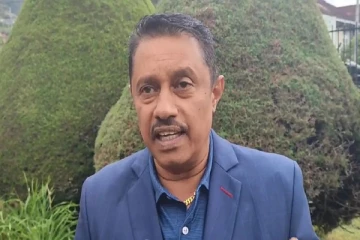 பொதுப் பயன்பாடுகள் ஆணைக்குழுவின் தலைவருக்கு எதிரான குற்றச்சாட்டுகள் தயார்