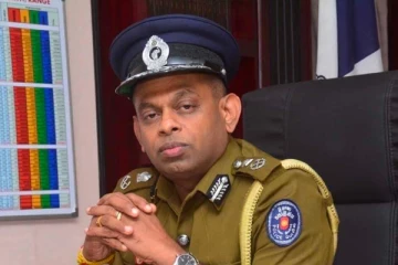 பாதாள உலக குழுக்களின் பாசையில் பதிலளிக்க வேண்டும்! எச்சரிக்கும் தேசபந்து