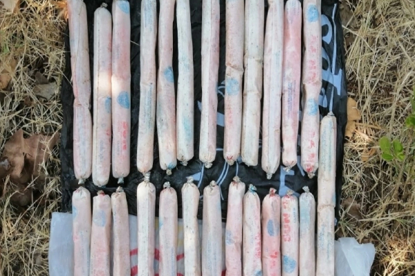 யாழில் சிக்கிய வெடிபொருட்கள்! | Explosives Stuck In Yali
