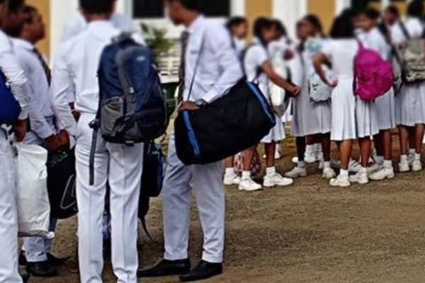 இலங்கையை சூறையாடிய பேரிடர்; கண்டியில் 35 மாணவர்கள் 10 ஆசிரியர்கள் உயிரிழப்பு | Disaster 35 Students 10 Teachers Killed In Kandy இலங்கையை சூறையாடிய பேரிடர்; கண்டியில் 35 மாணவர்கள் 10 ஆசிரியர்கள் உயிரிழப்பு | Disaster 35 Students 10 Teachers Killed In Kandy