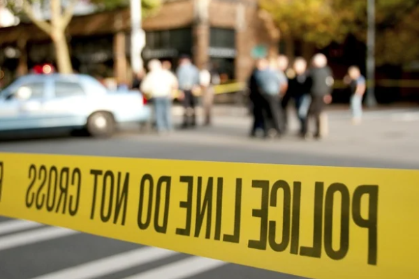 பூட்டப்பட்டிருந்த வீட்டிற்குள் சடலங்களாக கிடந்த குடும்பம் ; தனி நபர் அரங்கேற்றிய கொடூரம் | Five Members Found Dead Inside A Locked Hous