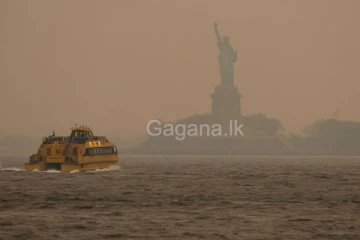 කැනඩාවේ ලැව්ගිනි වලින් ඇමෙරිකාවට අවදානම් තත්වයක්.