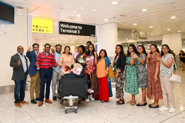 தமிழ் மக்களுக்கு பெருமை சேர்த்த பாடகிக்கு லண்டனில் வரவேற்பு