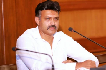 பெண்கள் நினைத்தால் இந்த சமூகத்தில் மாற்றத்தை கொண்டுவர முடியும்; முக்கியஸ்தர் மகளிர் தின வாழ்த்து!