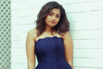 காதலருடன் ரொமான்ஸ்!! சீரியல் நடிகை அர்ச்சனா வெளியிட்ட புகைப்படம்..